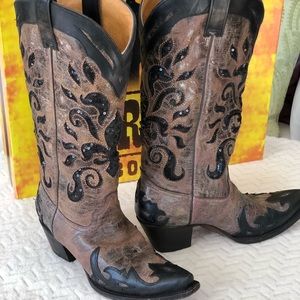 EUC Women’s Corral boots
